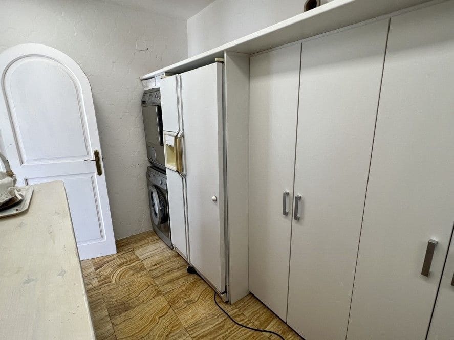 5 bedroom Villa for sale in Altea with pool garage - € 2,930,000 (Ref: 9000876)