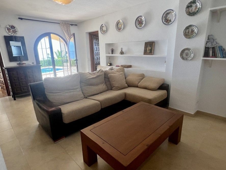 5 bedroom Villa for sale in Altea with pool garage - € 2,930,000 (Ref: 9000876)