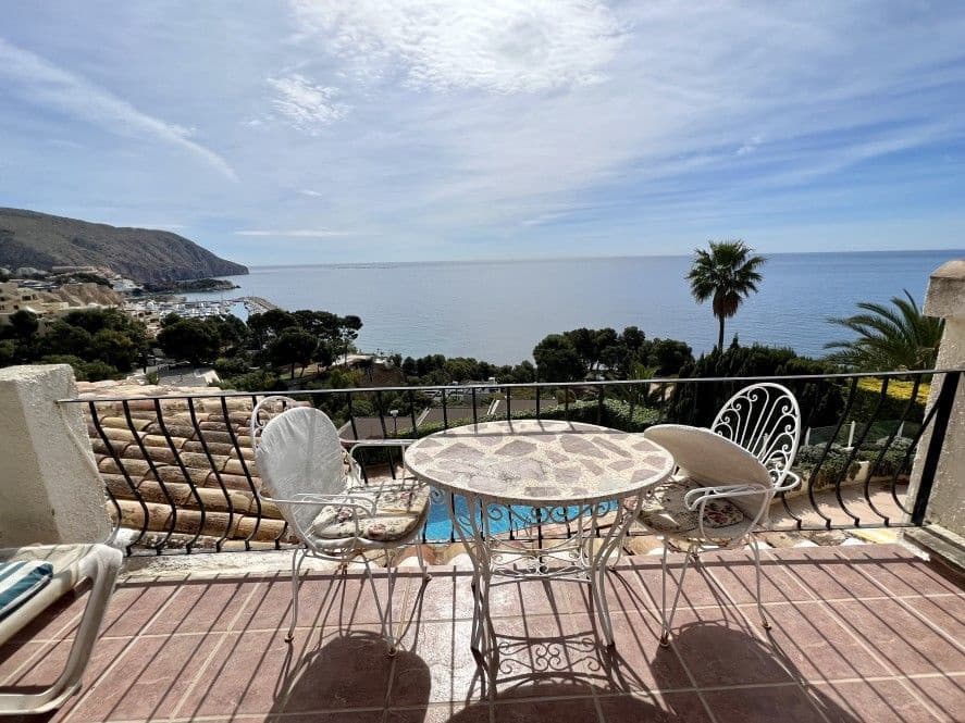 5 bedroom Villa for sale in Altea with pool garage - € 2,930,000 (Ref: 9000876)
