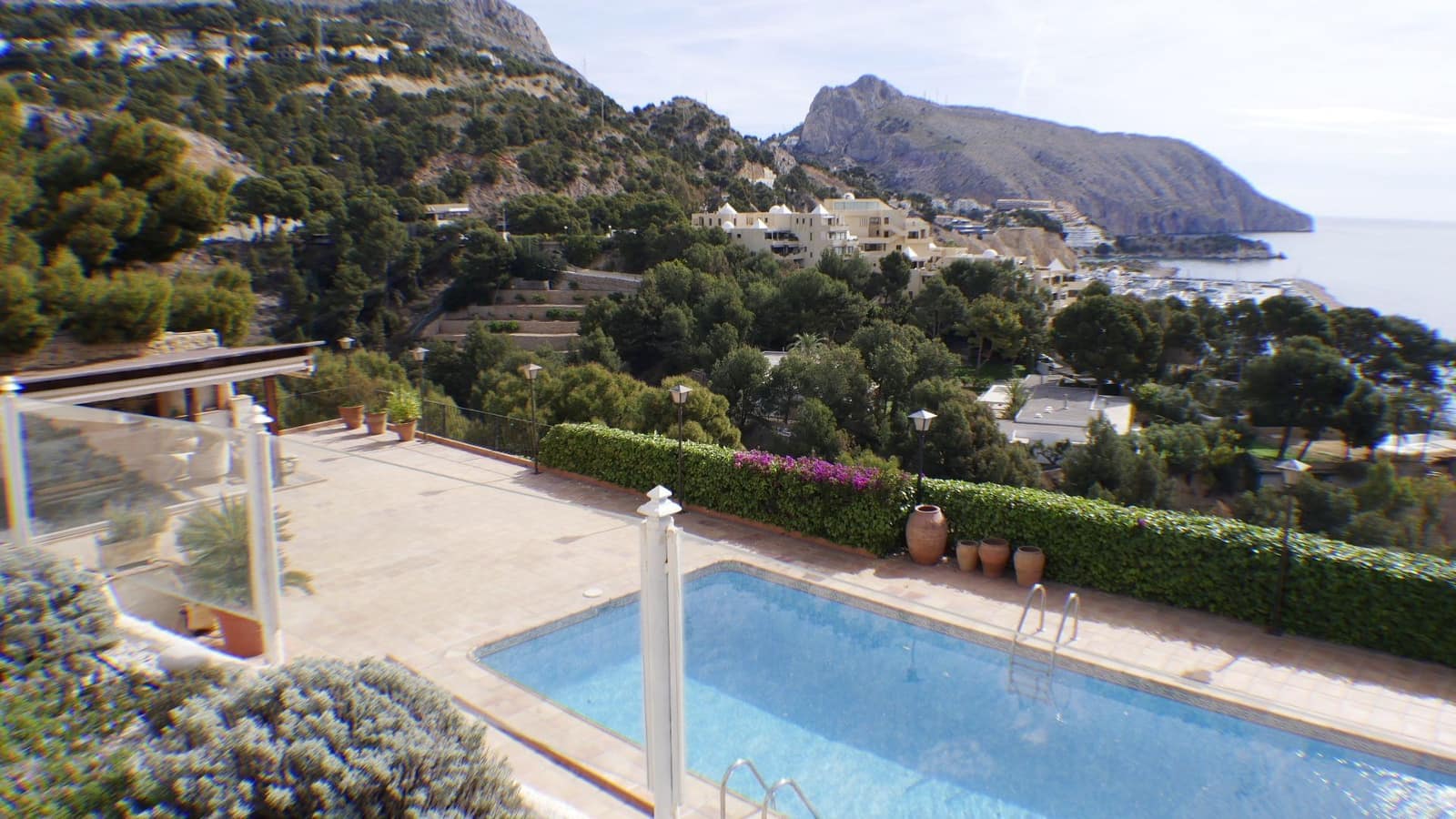 5 bedroom Villa for sale in Altea with pool garage - € 2,930,000 (Ref: 9000876)