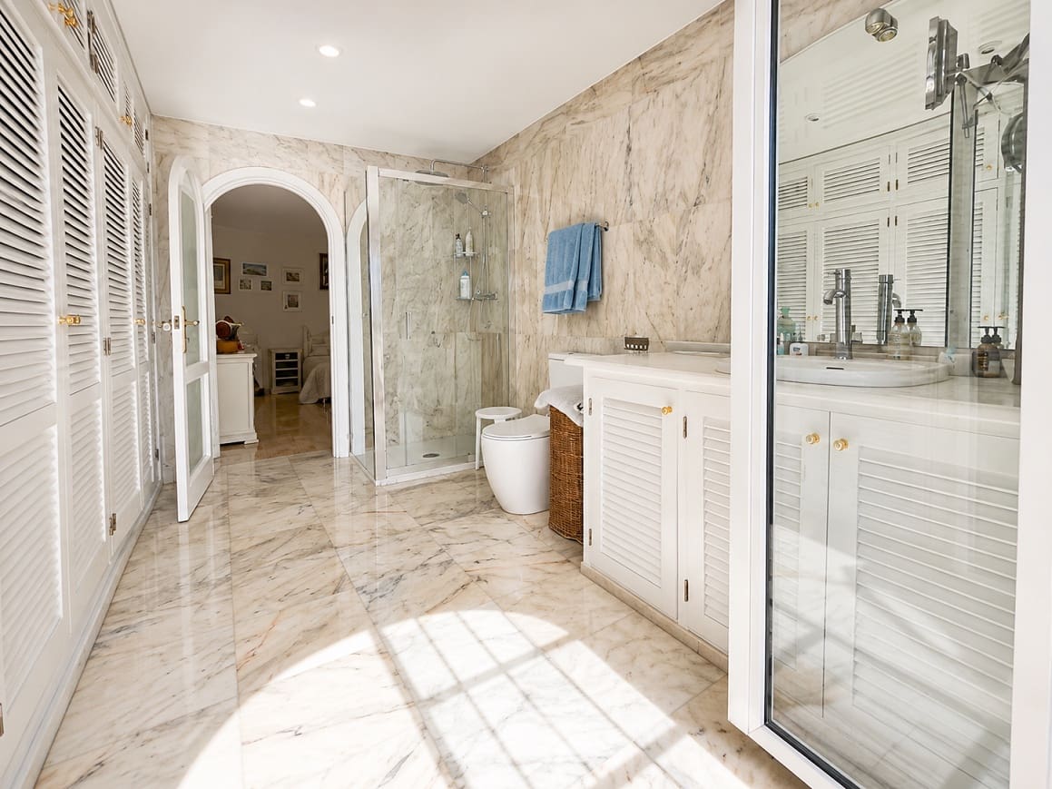 5 quarto Moradia para venda em Altea com piscina garagem - 2 930 000 € (Ref: 9000876)