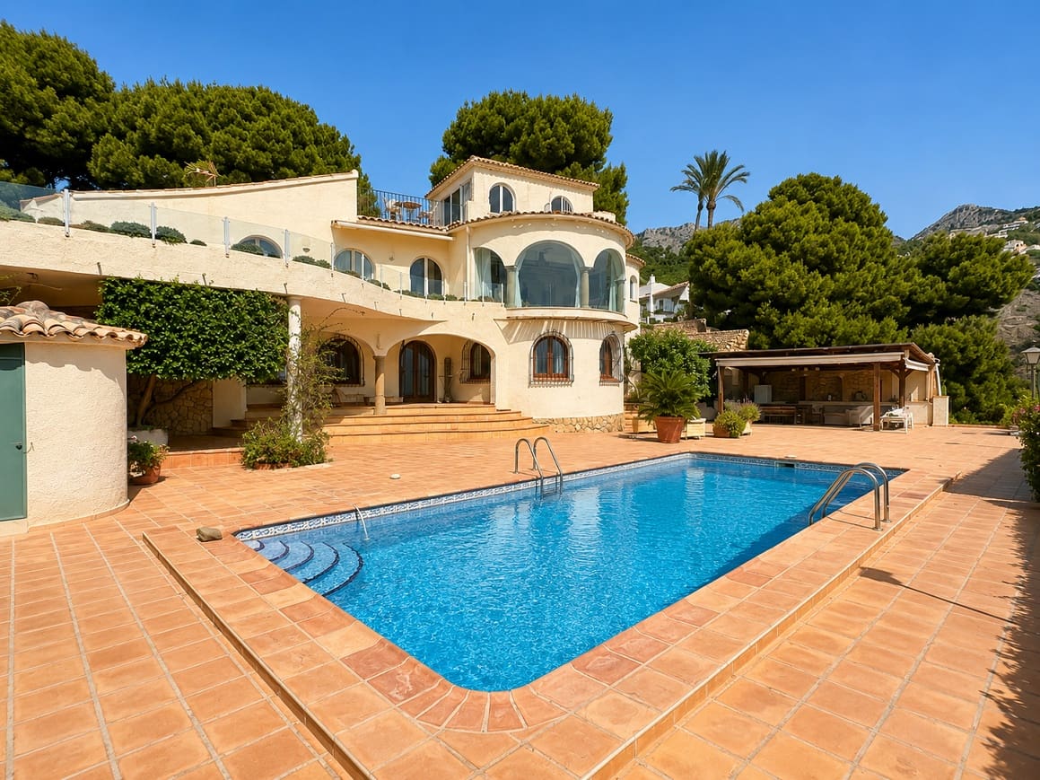 5 quarto Moradia para venda em Altea com piscina garagem - 2 930 000 € (Ref: 9000876)
