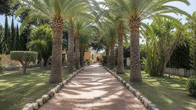 5 slaapkamer Villa te koop in Altea met zwembad garage - € 2.930.000 (Ref: 9000876)