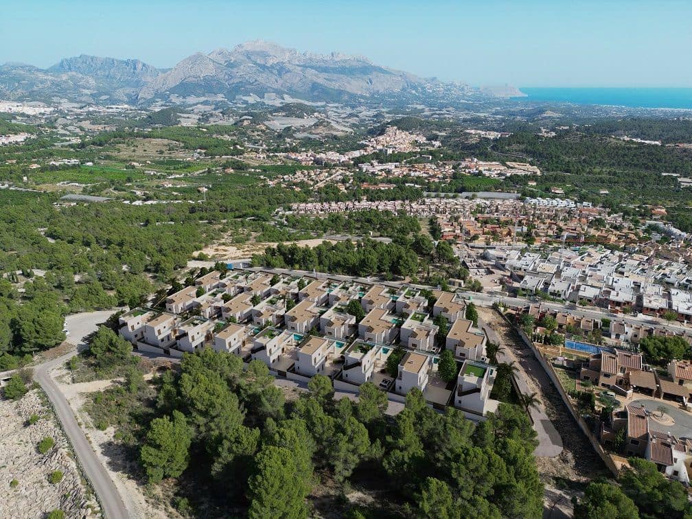 3 soveværelse Villa til salg i Polop med swimmingpool garage - € 598.000 (Ref: 9000877)