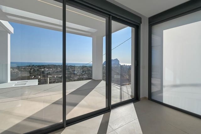 4 soverom Villa til salgs i Calpe / Calp med svømmebasseng garasje - € 1 985 000 (Ref: 9006948)