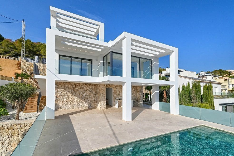 4 soverom Villa til salgs i Calpe / Calp med svømmebasseng garasje - € 1 985 000 (Ref: 9006948)
