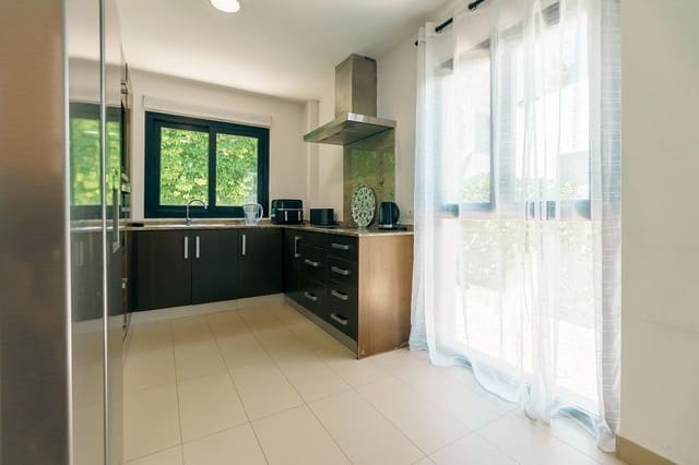 3 soveværelse Villa til salg i Polop med swimmingpool - € 449.000 (Ref: 9016869)