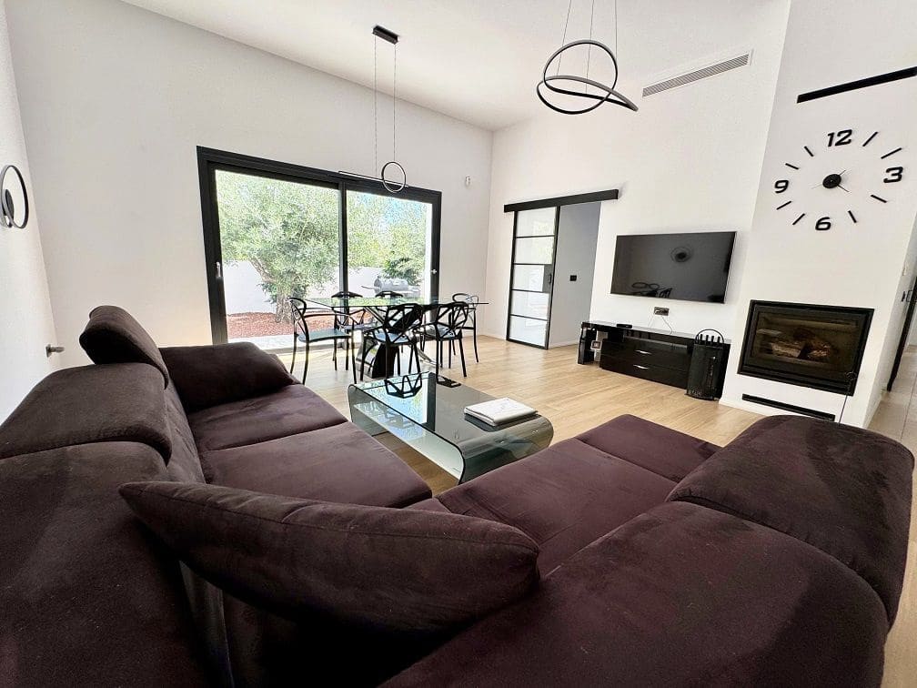 4 bedroom Villa for sale in Altea with pool garage - € 995,000 (Ref: 9022950)