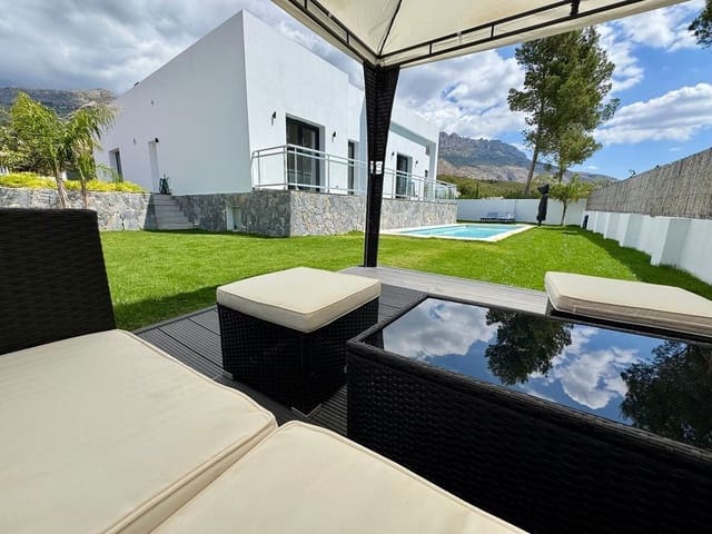 4 Zimmer Villa zu verkaufen in Altea mit Pool Garage - 995.000 € (Ref: 9022950)