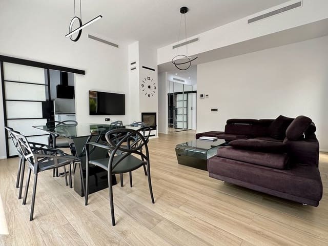 4 Zimmer Villa zu verkaufen in Altea mit Pool Garage - 995.000 € (Ref: 9022950)