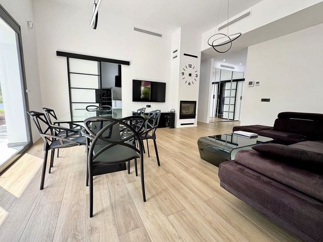 4 Zimmer Villa zu verkaufen in Altea mit Pool Garage - 995.000 € (Ref: 9022950)