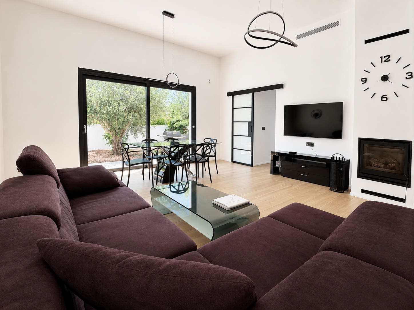4 bedroom Villa for sale in Altea with pool garage - € 949,000 (Ref: 9022950)