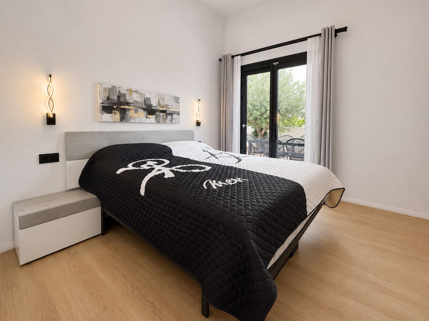 4 bedroom Villa for sale in Altea with pool garage - € 949,000 (Ref: 9022950)