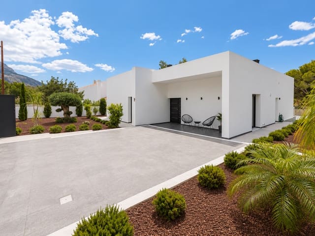 Chalet de 4 habitaciones en Altea en venta con piscina garaje - 949.000 € (Ref: 9022950)