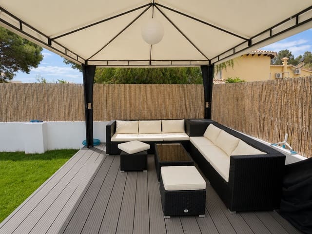 Chalet de 4 habitaciones en Altea en venta con piscina garaje - 949.000 € (Ref: 9022950)