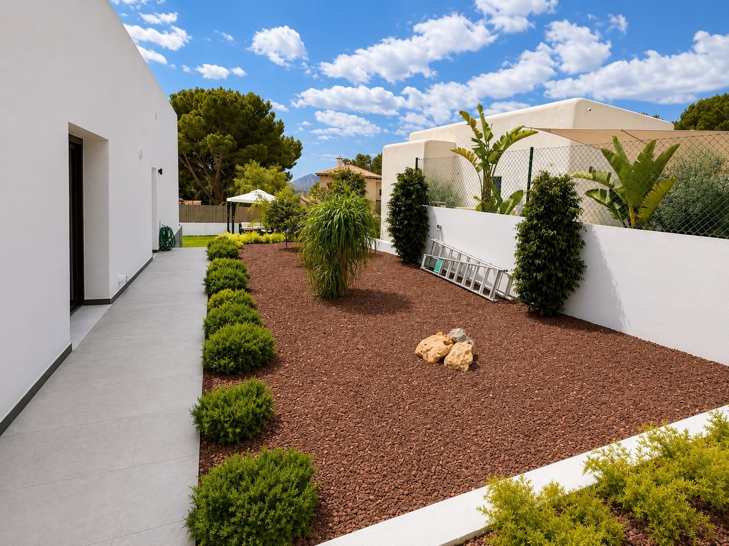 4 bedroom Villa for sale in Altea with pool garage - € 949,000 (Ref: 9022950)