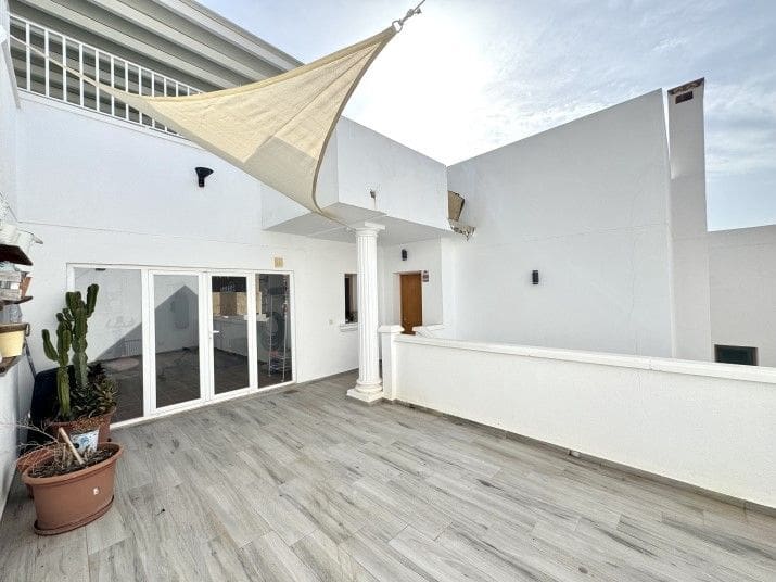 5 bedroom Villa for sale in Altea with pool garage - € 1,200,000 (Ref: 9102726)
