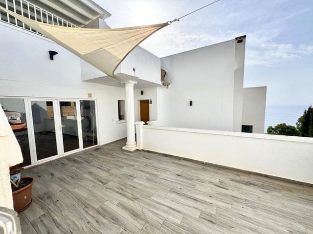 5 bedroom Villa for sale in Altea with pool garage - € 1,200,000 (Ref: 9102726)