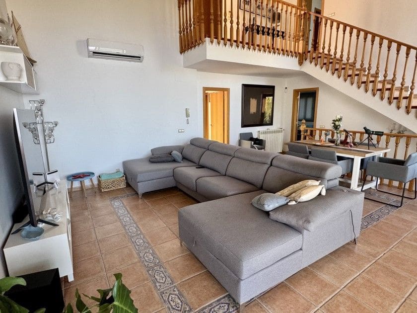 5 bedroom Villa for sale in Altea with pool garage - € 1,200,000 (Ref: 9102726)