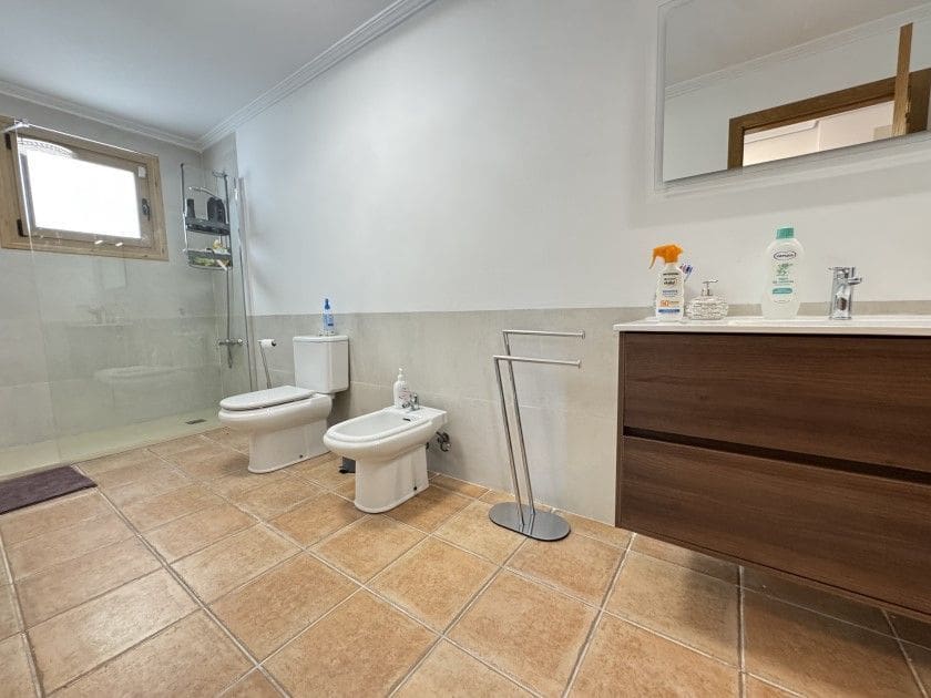 5 bedroom Villa for sale in Altea with pool garage - € 1,200,000 (Ref: 9102726)