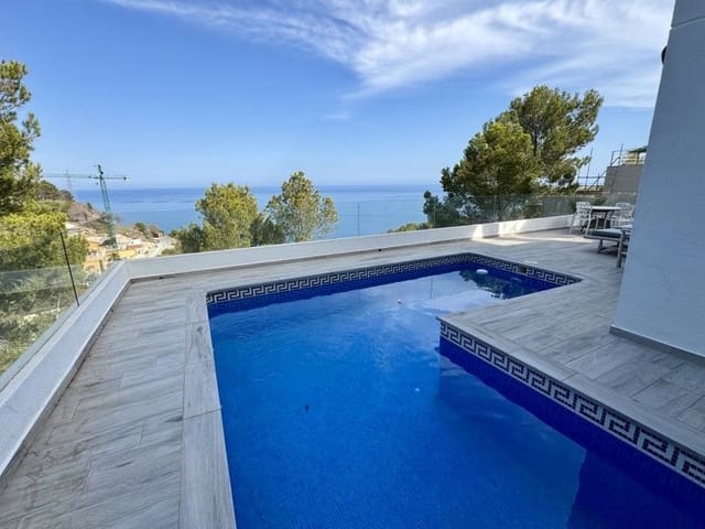 5 bedroom Villa for sale in Altea with pool garage - € 1,200,000 (Ref: 9102726)