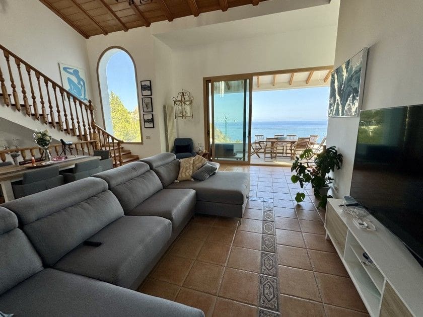 5 bedroom Villa for sale in Altea with pool garage - € 1,200,000 (Ref: 9102726)