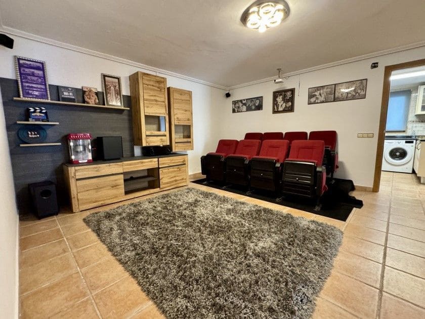 5 bedroom Villa for sale in Altea with pool garage - € 1,200,000 (Ref: 9102726)