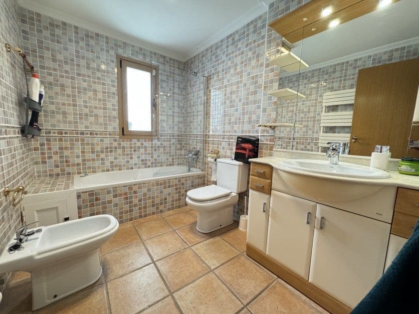 5 bedroom Villa for sale in Altea with pool garage - € 1,200,000 (Ref: 9102726)