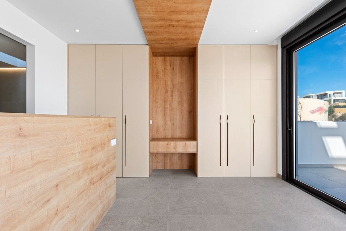 3 bedroom Villa for sale in Finestrat with pool - € 995,000 (Ref: 9102727)