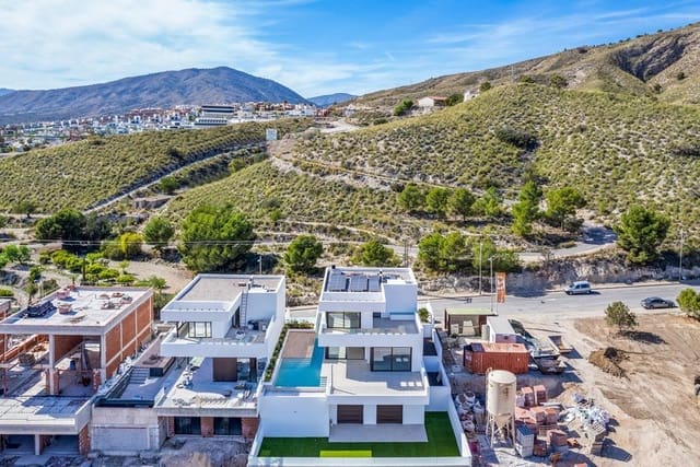 3 bedroom Villa for sale in Finestrat with pool - € 995,000 (Ref: 9102727)