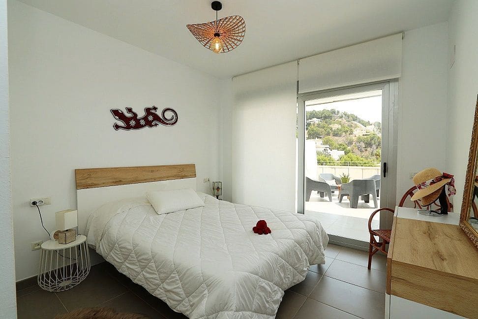 2 bedroom Apartment for sale in Altea with pool garage - € 349,000 (Ref: 9113908)