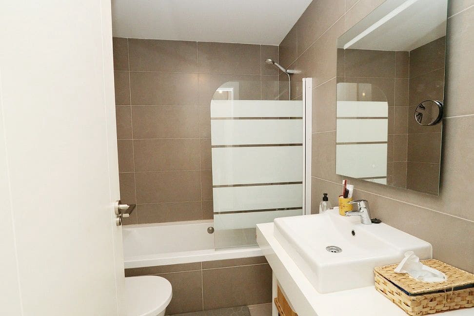 2 bedroom Apartment for sale in Altea with pool garage - € 349,000 (Ref: 9113908)