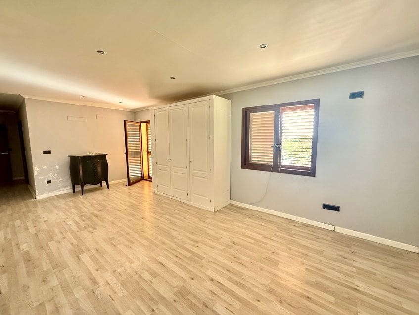 7 bedroom Villa for sale in La Nucia with pool garage - € 750,000 (Ref: 9116645)