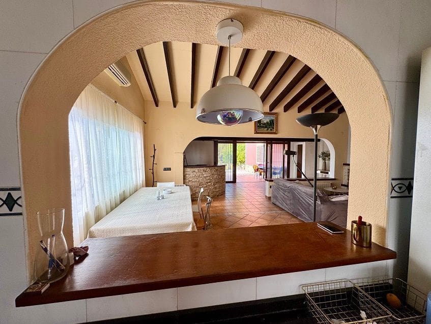 7 bedroom Villa for sale in La Nucia with pool garage - € 750,000 (Ref: 9116645)