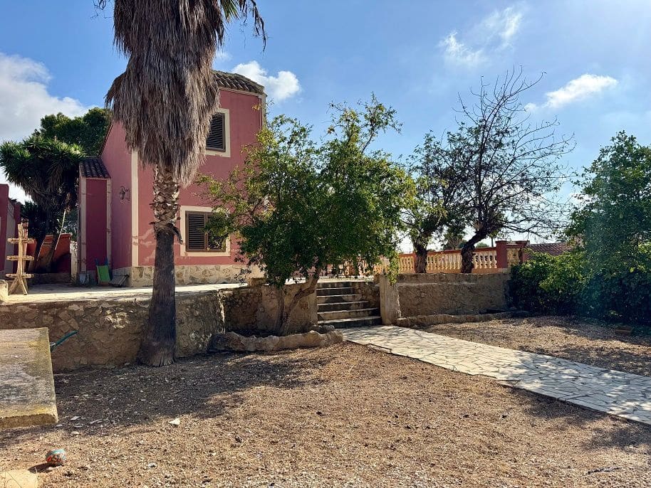 7 bedroom Villa for sale in La Nucia with pool garage - € 750,000 (Ref: 9116645)