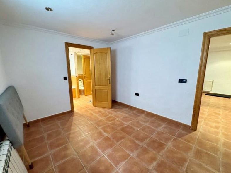 7 bedroom Villa for sale in La Nucia with pool garage - € 750,000 (Ref: 9116645)