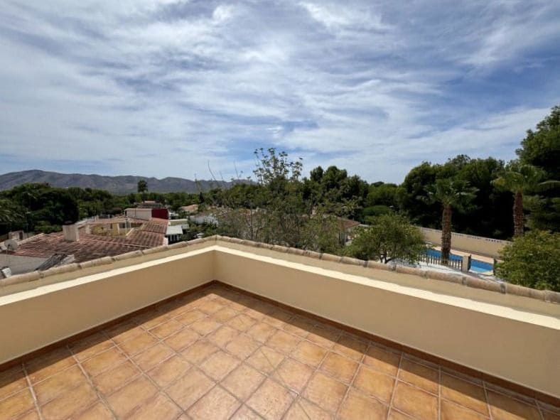 7 bedroom Villa for sale in La Nucia with pool garage - € 750,000 (Ref: 9116645)