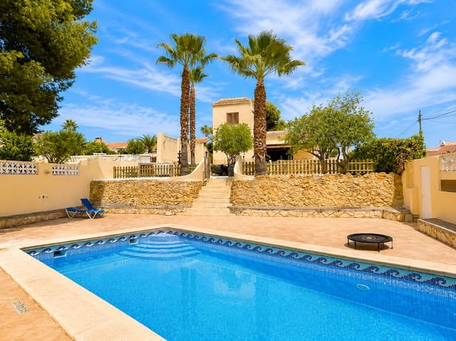 7 soveværelse Villa til salg i La Nucia med swimmingpool garage - € 750.000 (Ref: 9116645)