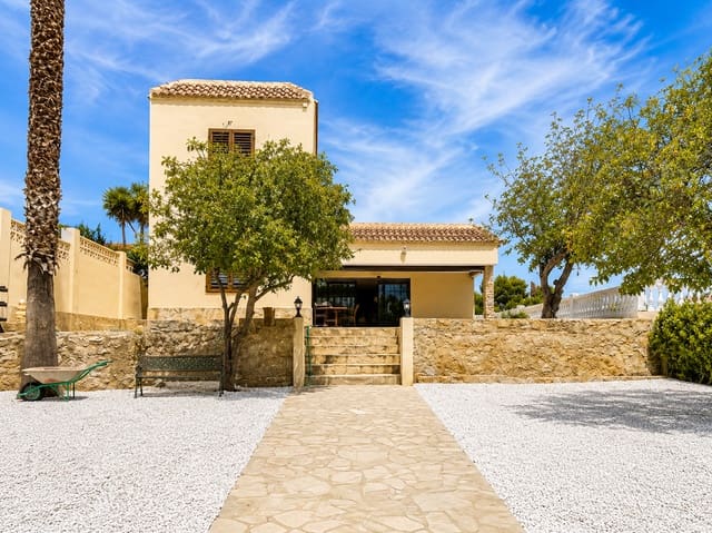 7 soveværelse Villa til salg i La Nucia med swimmingpool garage - € 750.000 (Ref: 9116645)