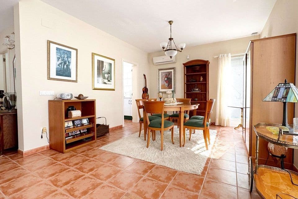 3 soveværelse Semi-Rækkehus til salg i Albir med swimmingpool garage - € 495.000 (Ref: 9148861)