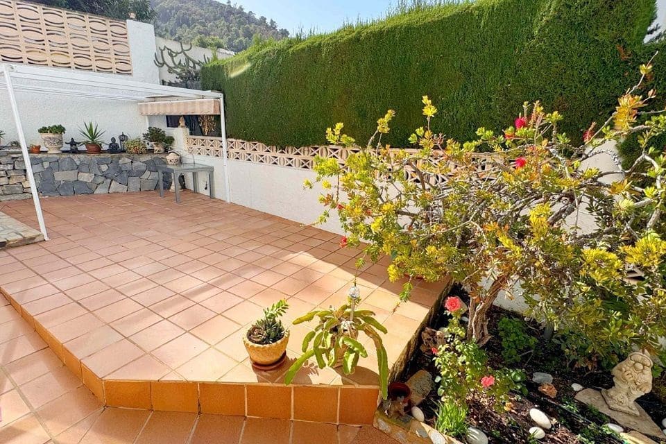 3 soveværelse Semi-Rækkehus til salg i Albir med swimmingpool garage - € 495.000 (Ref: 9148861)