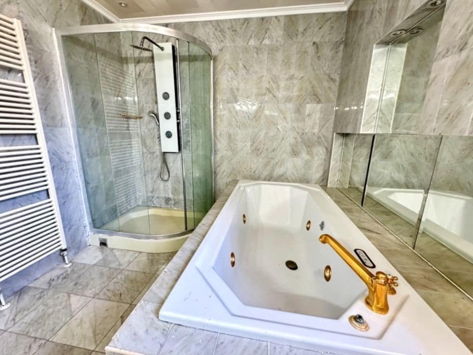 5 soveværelse Villa til salg i Benidorm med swimmingpool garage - € 2.250.000 (Ref: 9171153)