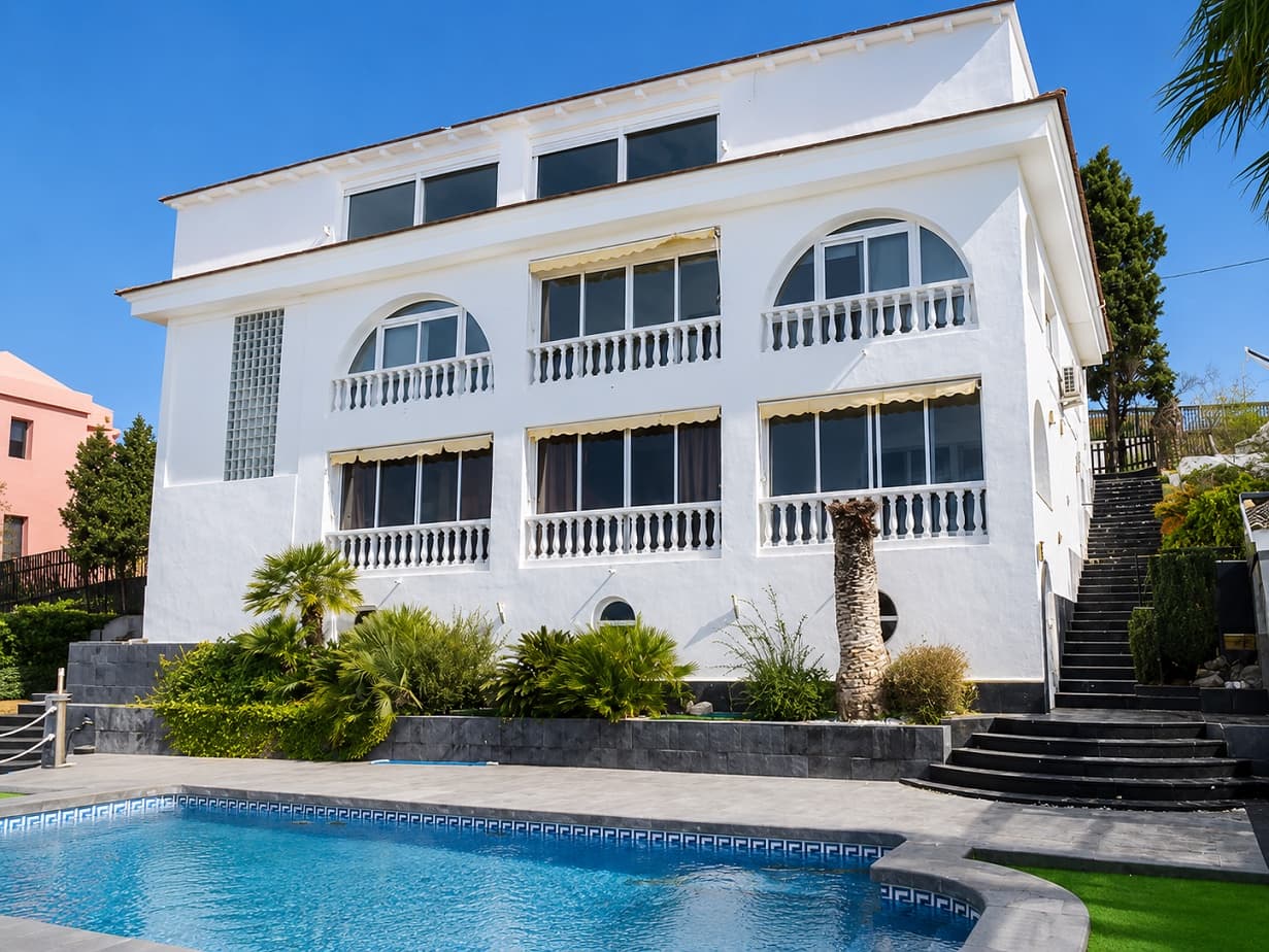 5 makuuhuone Huvila myytävänä paikassa Benidorm mukana uima-altaan 
autotalli - 1 925 000 € (Ref: 9171153)