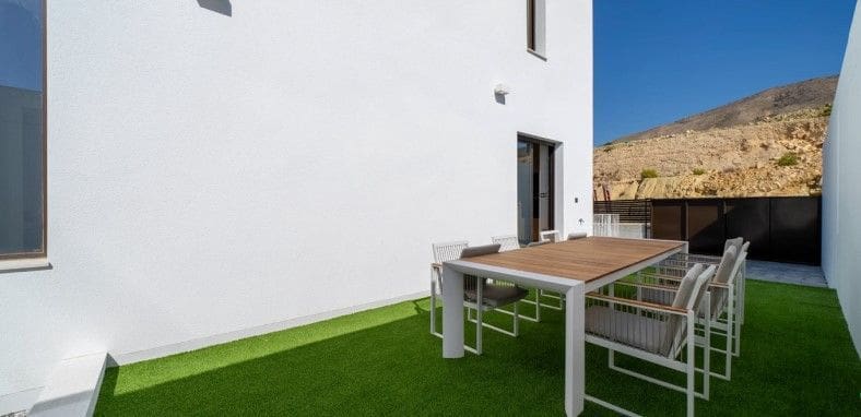 3 slaapkamer Villa te koop in Finestrat met zwembad garage - € 595.000 (Ref: 9189024)