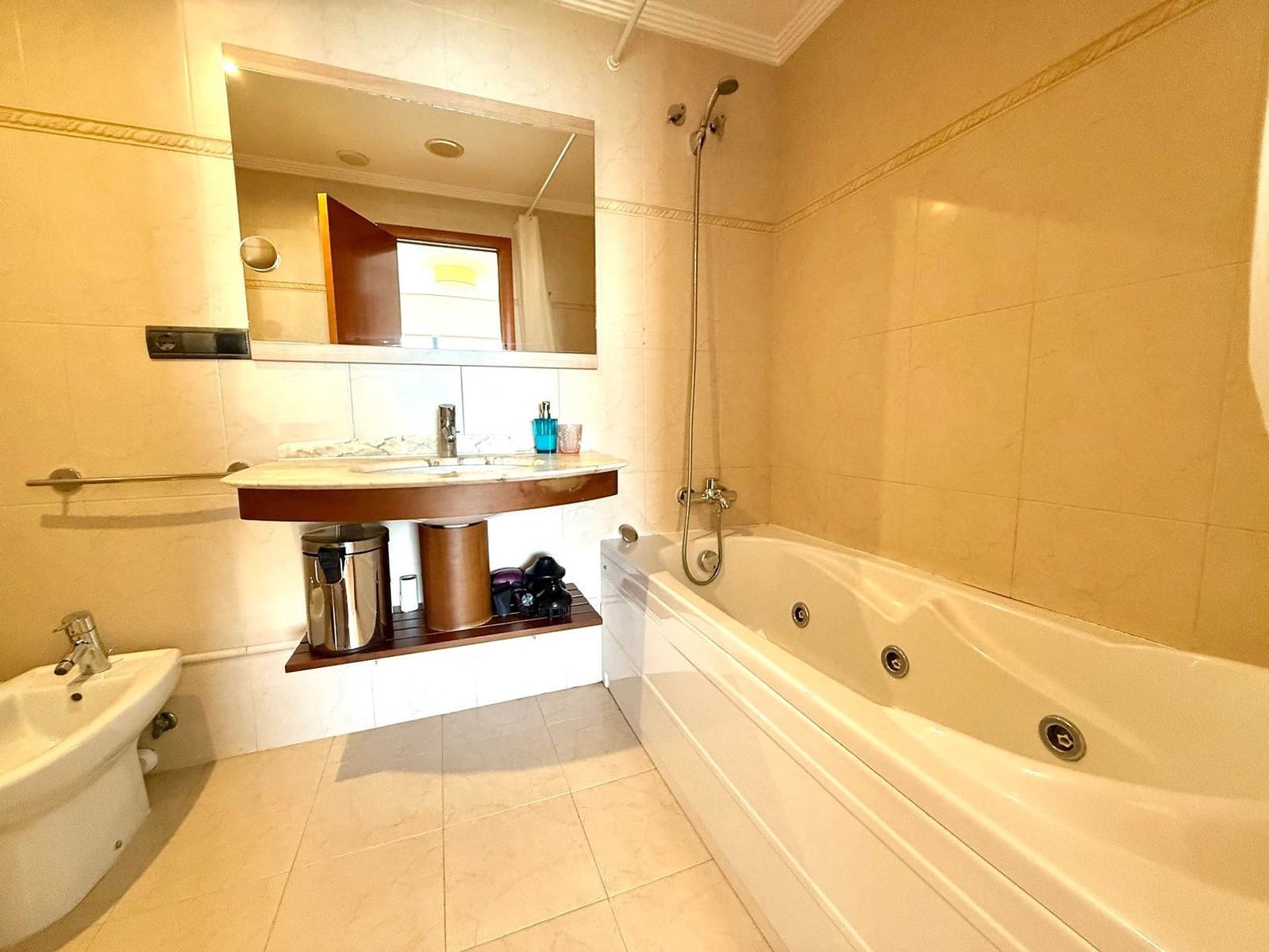 2 makuuhuone Huoneisto vuokrattavana paikassa Altea mukana uima-altaan 
autotalli - 1 350 € (Ref: 9242703)