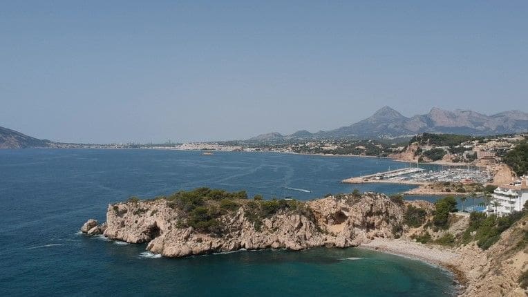 3 bedroom Apartment for sale in Altea with pool garage - € 620,000 (Ref: 9264029)