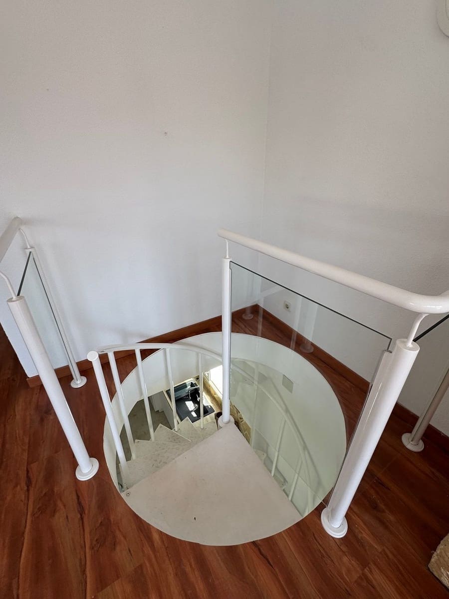 4 Zimmer Villa zu verkaufen in La Nucia mit Pool Garage - 475.000 € (Ref: 9296671)