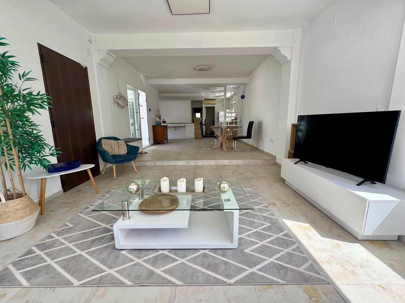 4 Zimmer Villa zu verkaufen in La Nucia mit Pool Garage - 475.000 € (Ref: 9296671)