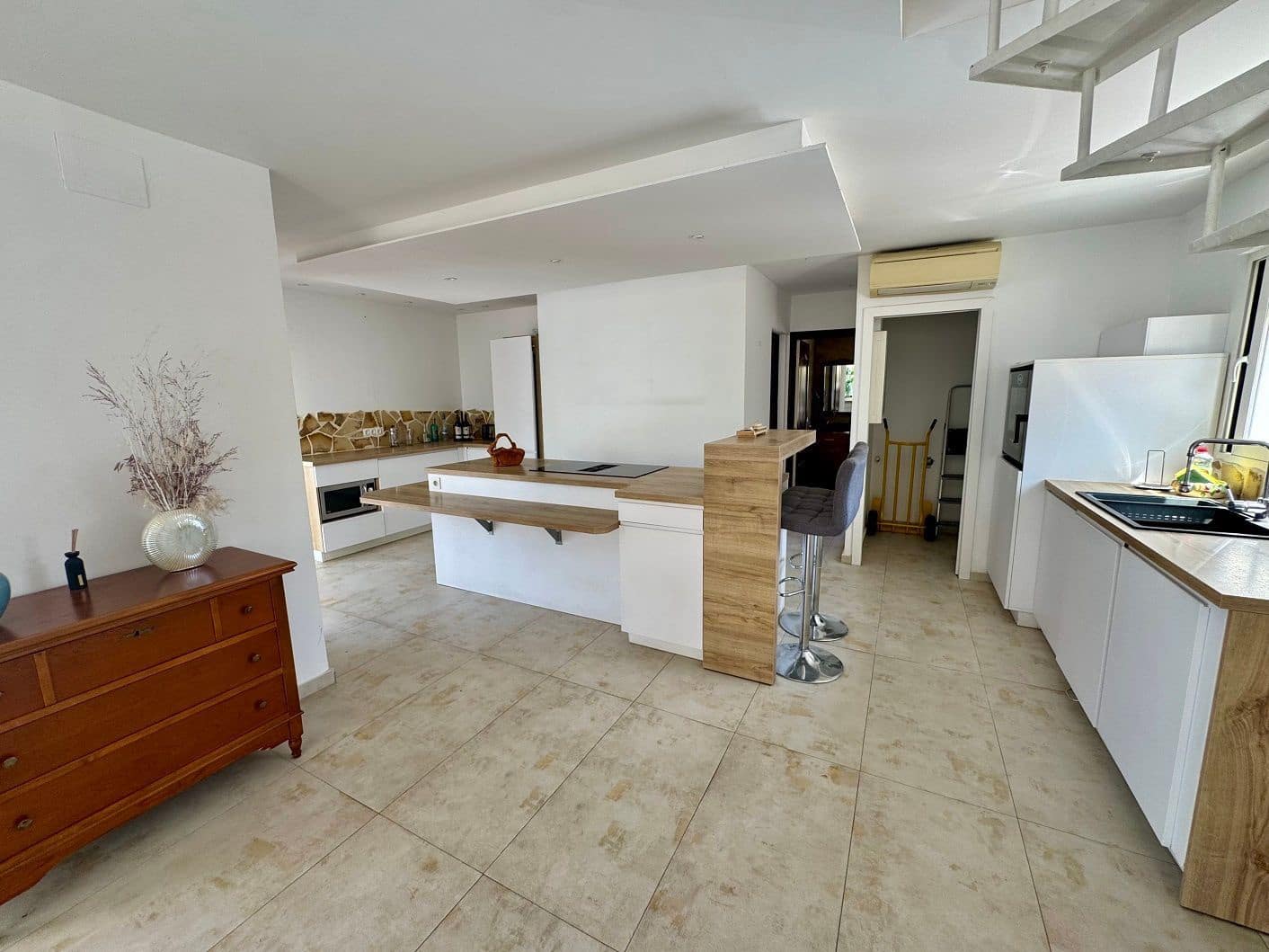 4 Zimmer Villa zu verkaufen in La Nucia mit Pool Garage - 475.000 € (Ref: 9296671)