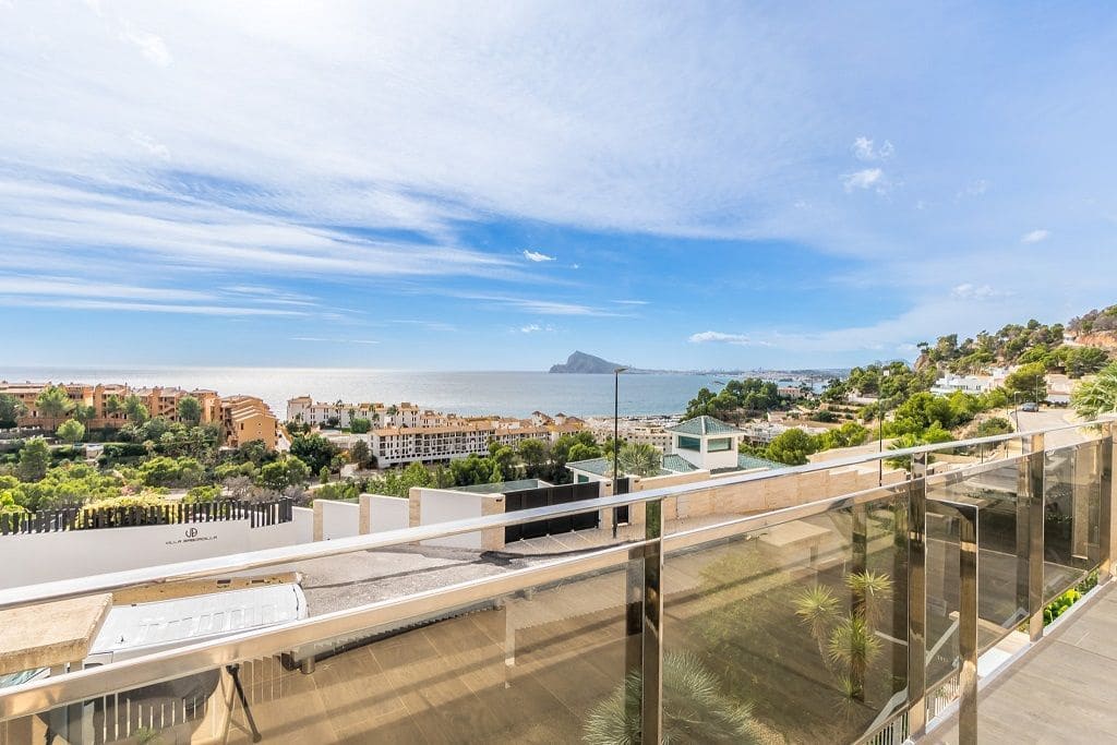 3 bedroom Apartment for sale in Altea with pool - € 485,000 (Ref: 9349033)